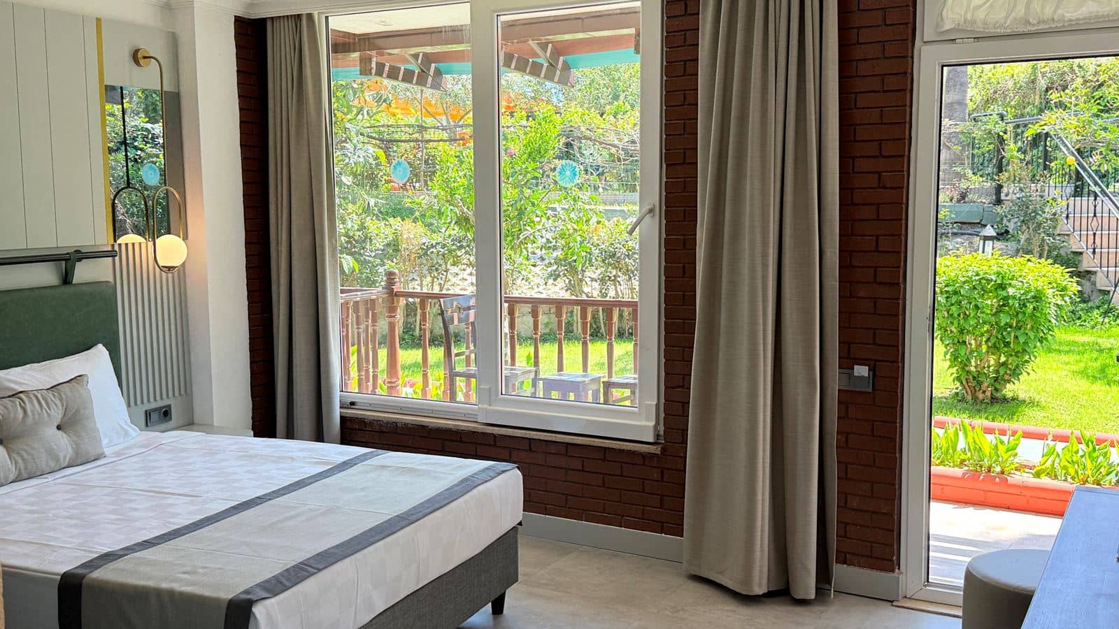 rooms-eco-garden-room