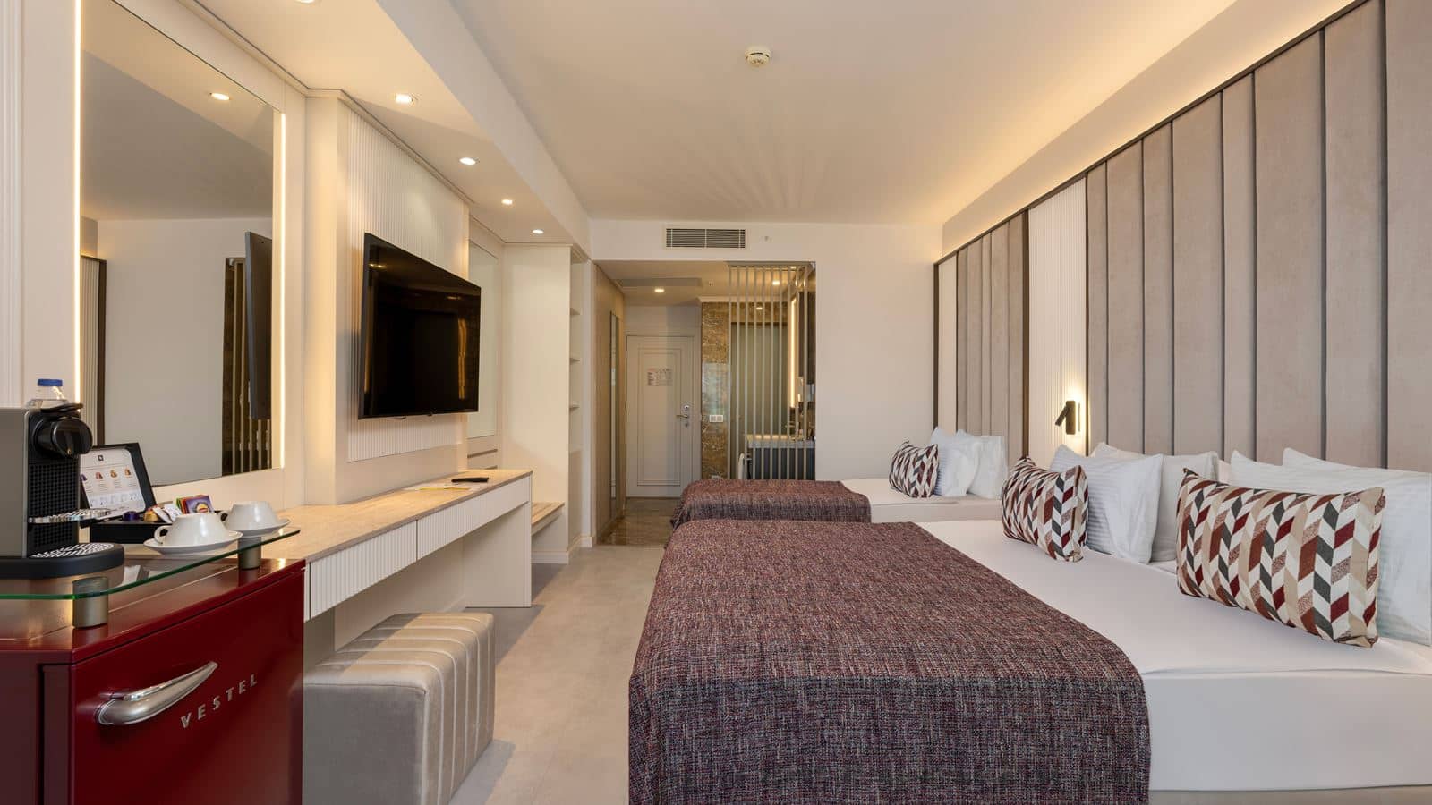 rooms-standard-room-land-view
