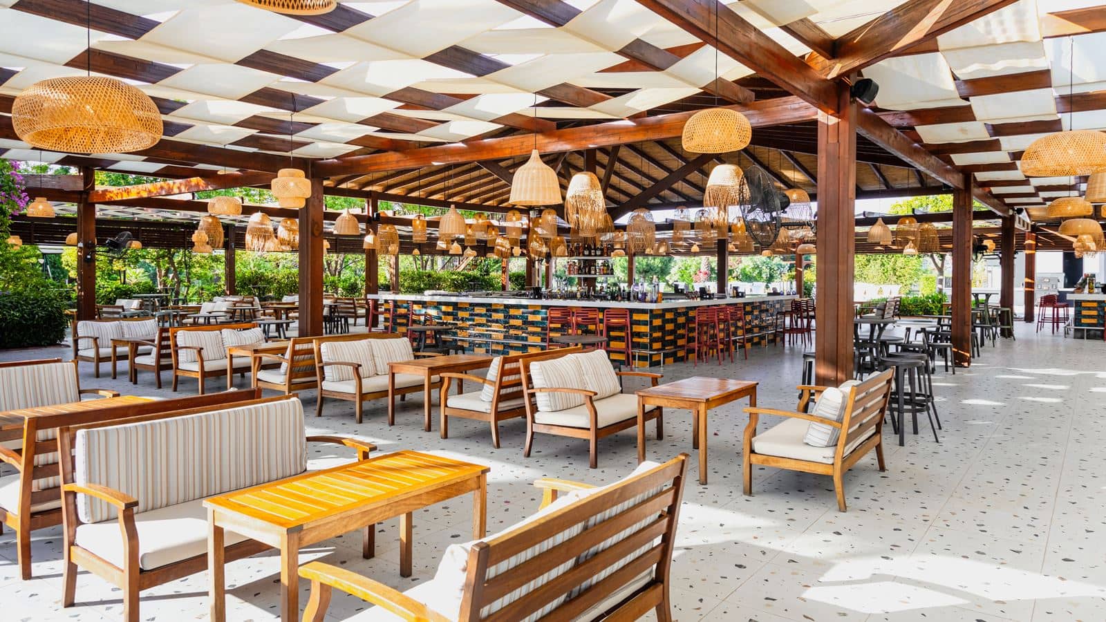 bars-flamingo-pool-bar