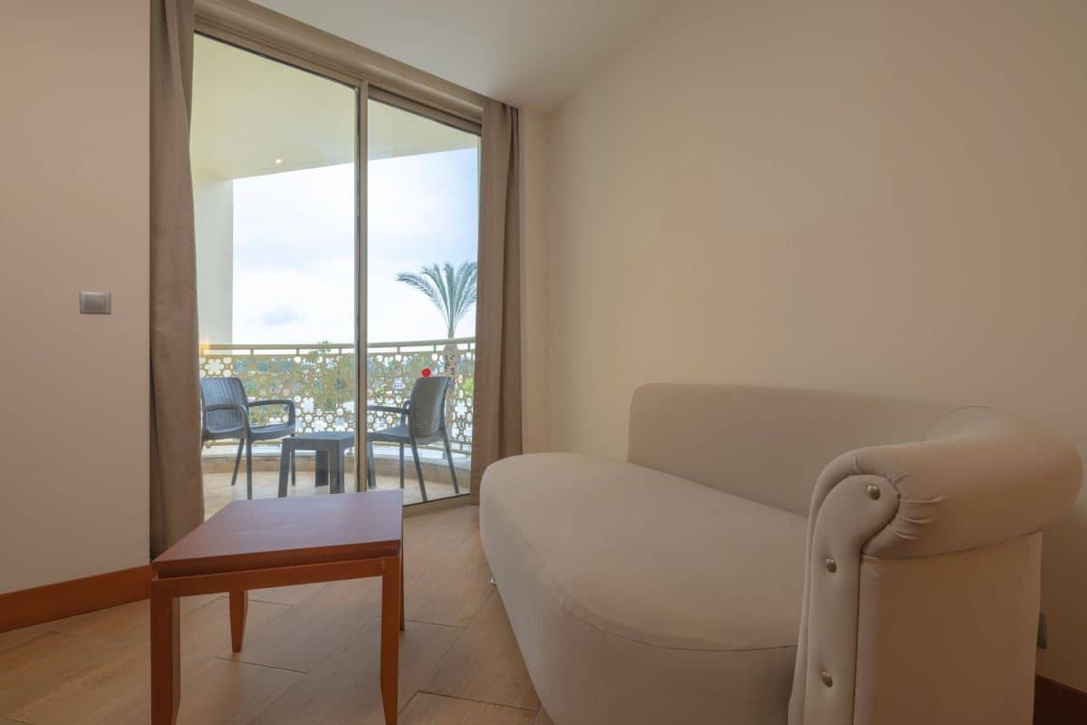 rooms-standart-room-land-view