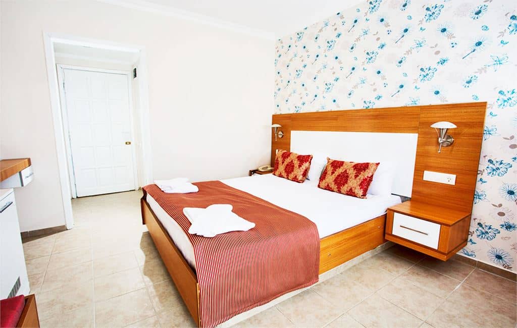 rooms-standard-room