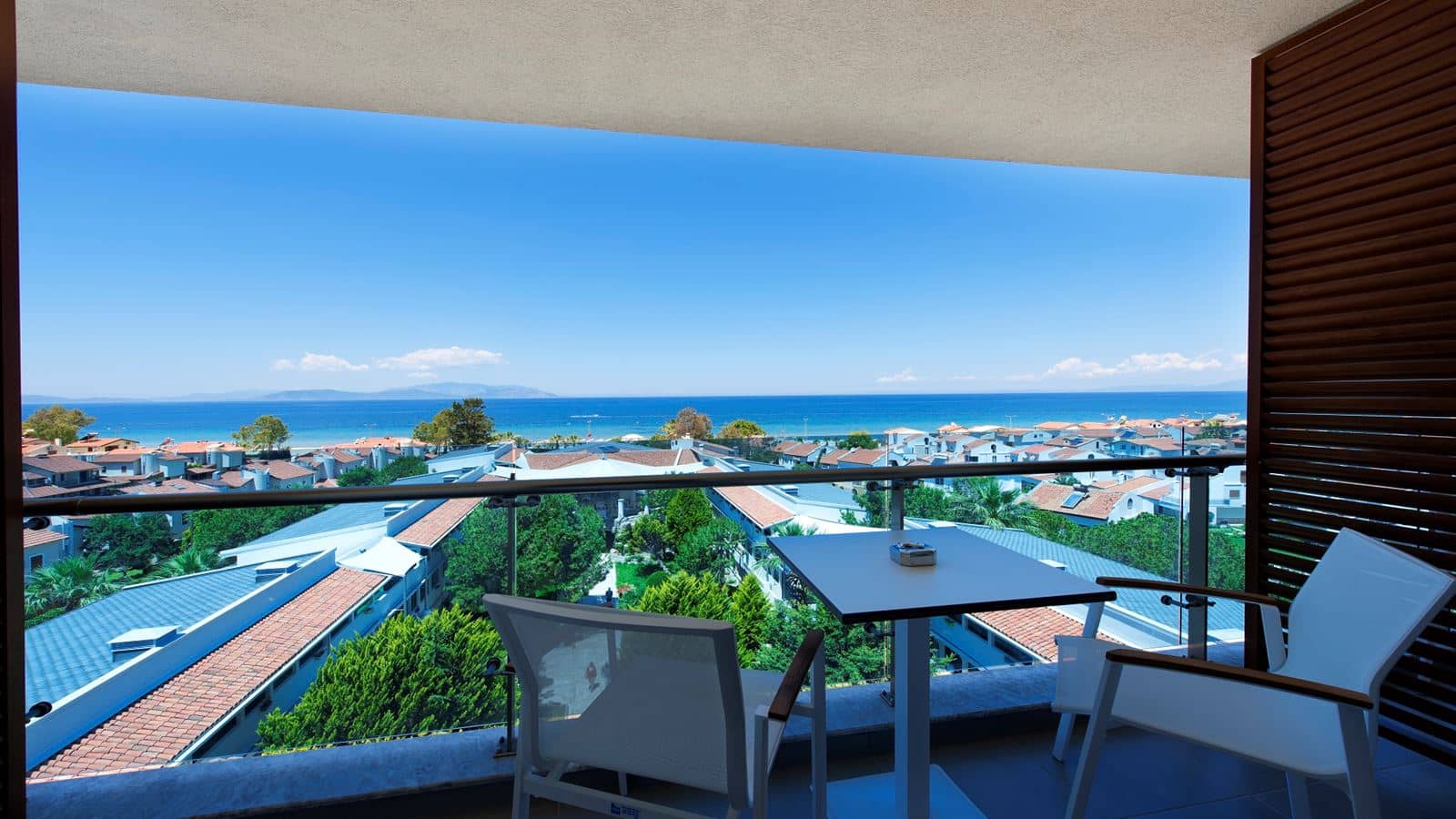 rooms-deluxe-room-sea-view