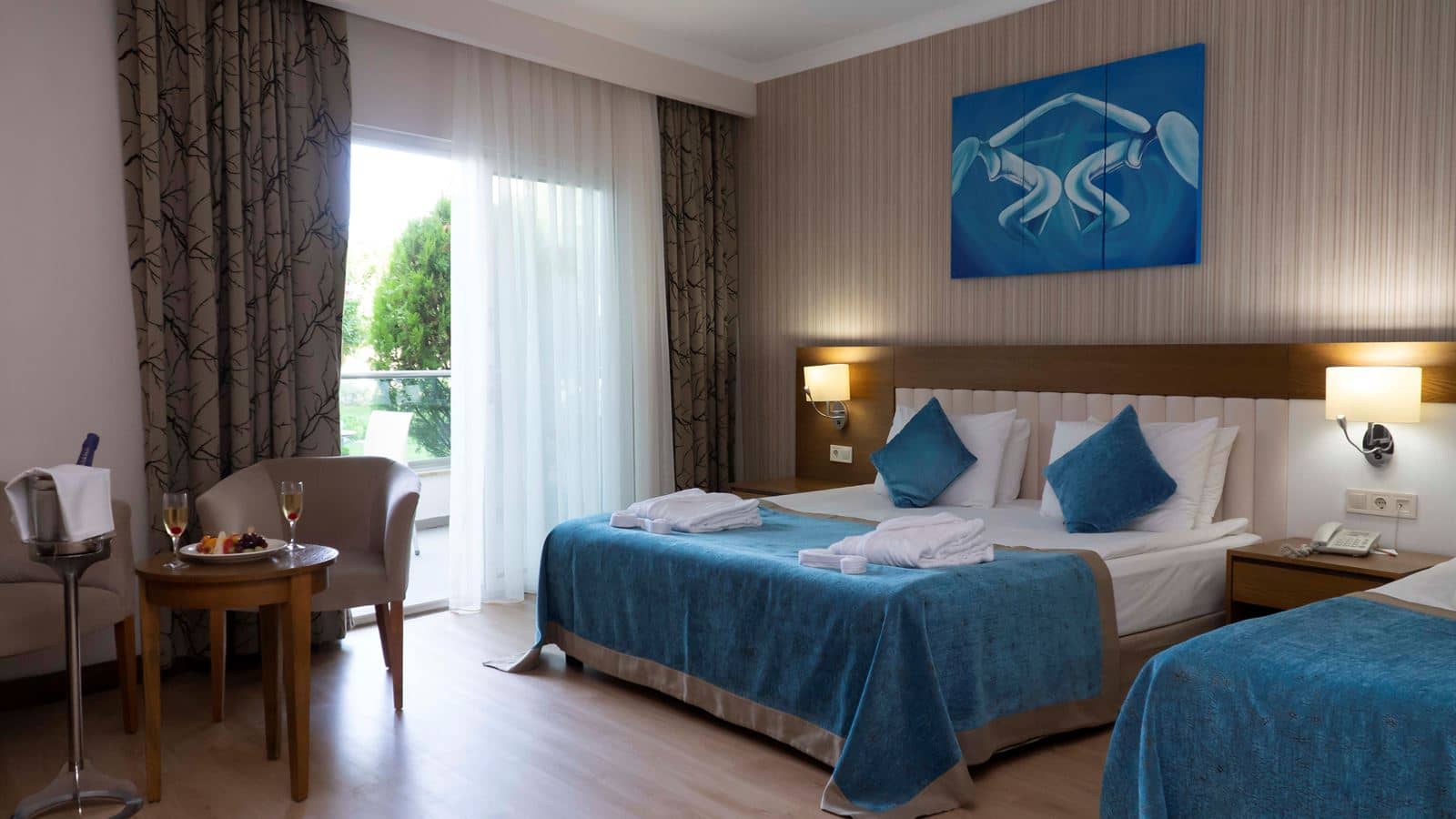 rooms-standard-side-sea-view