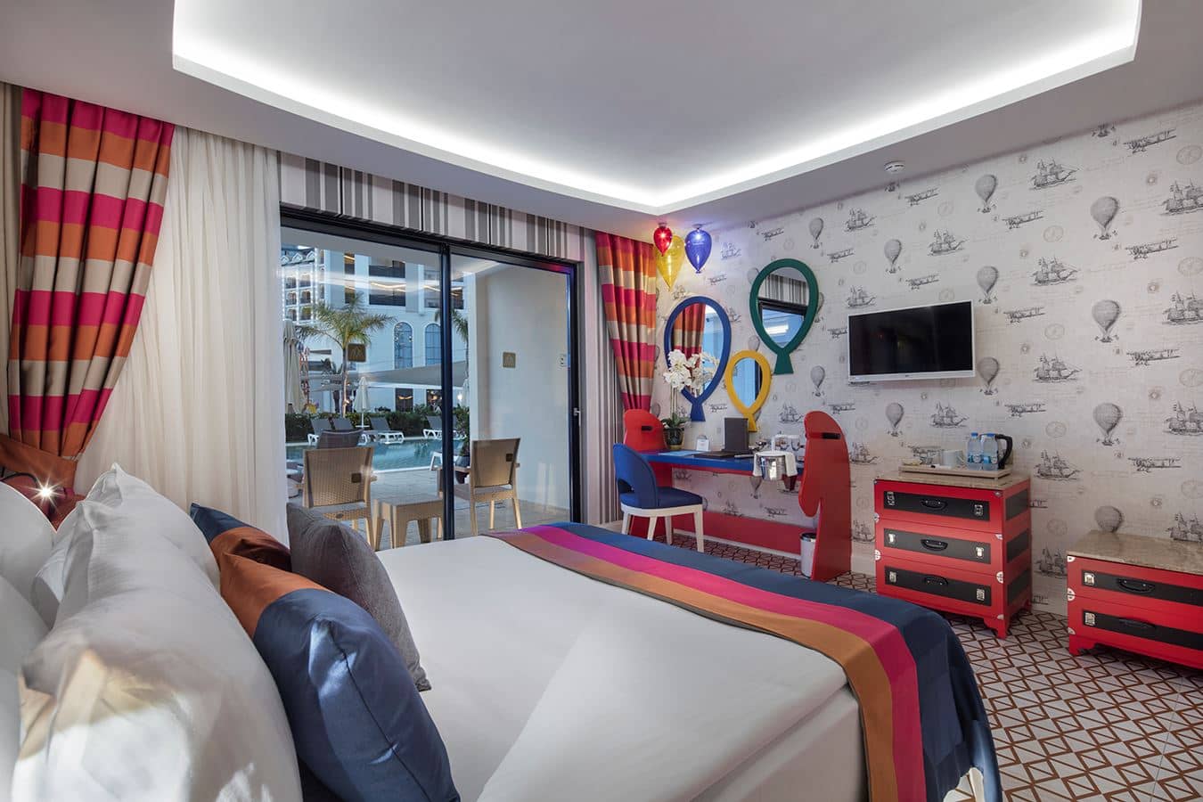 rooms-lake-house-family