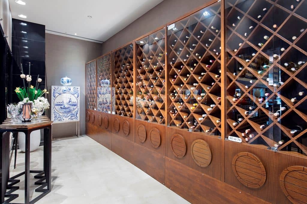 bars-dionysos-wine-house