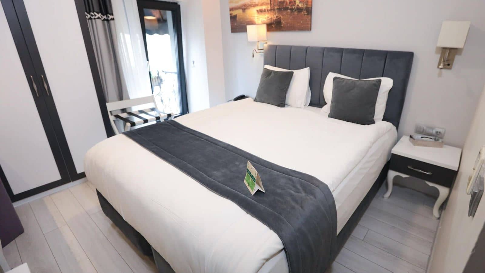 rooms-standard-room