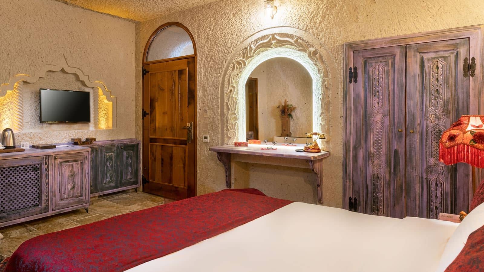 rooms-deluxe-stone-room