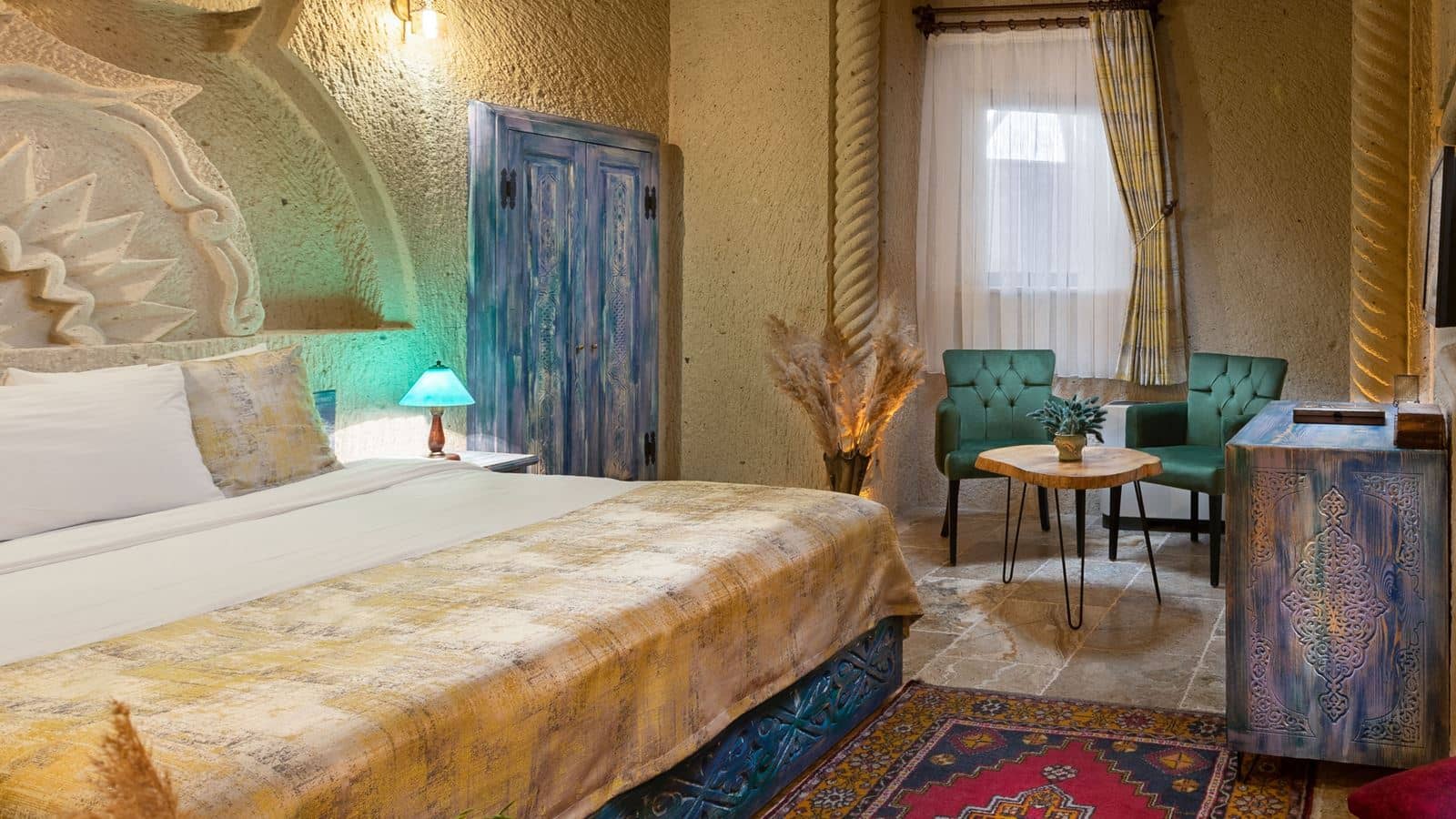 rooms-deluxe-stone-room