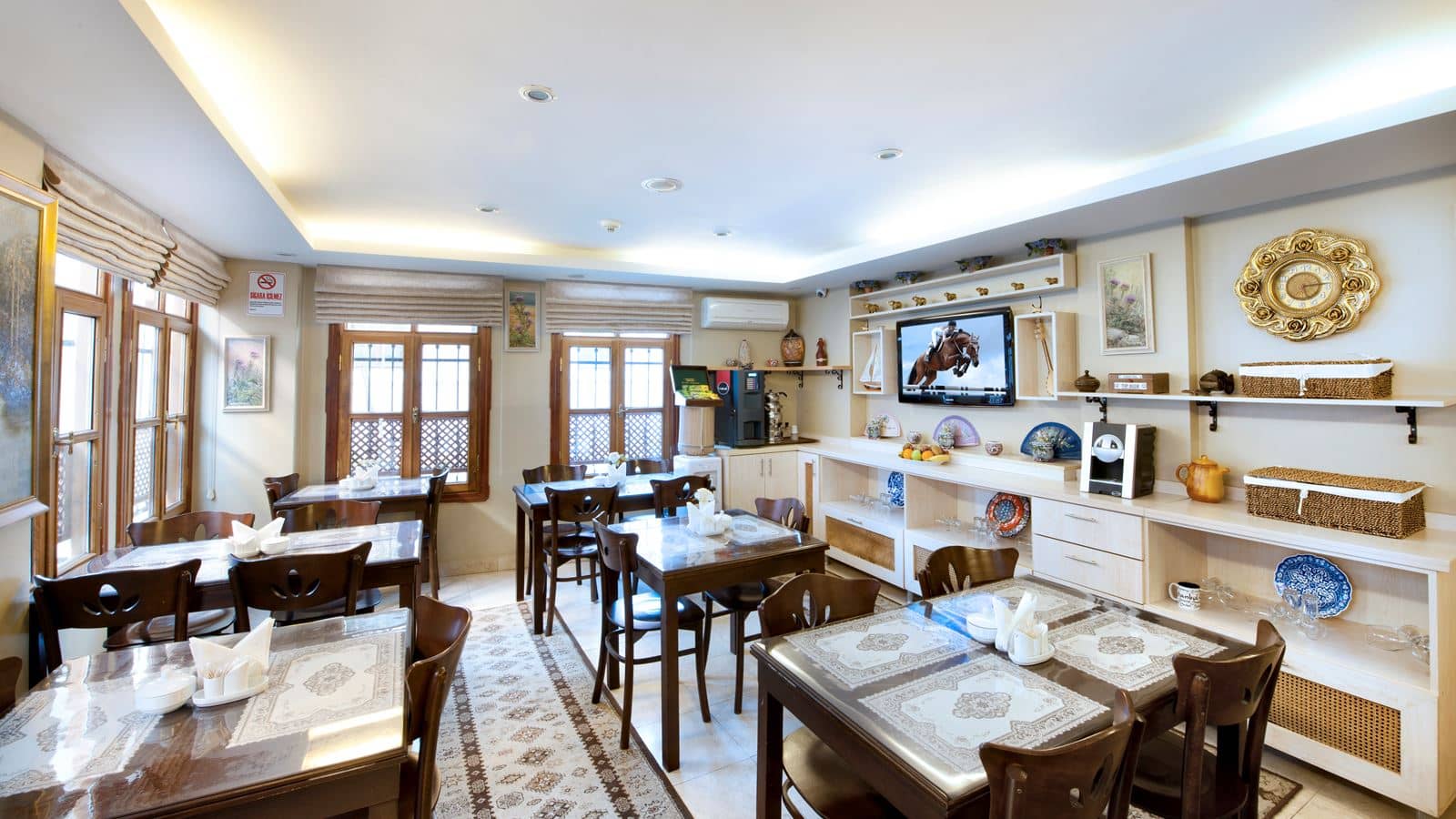 restaurants-breakfast-buffet