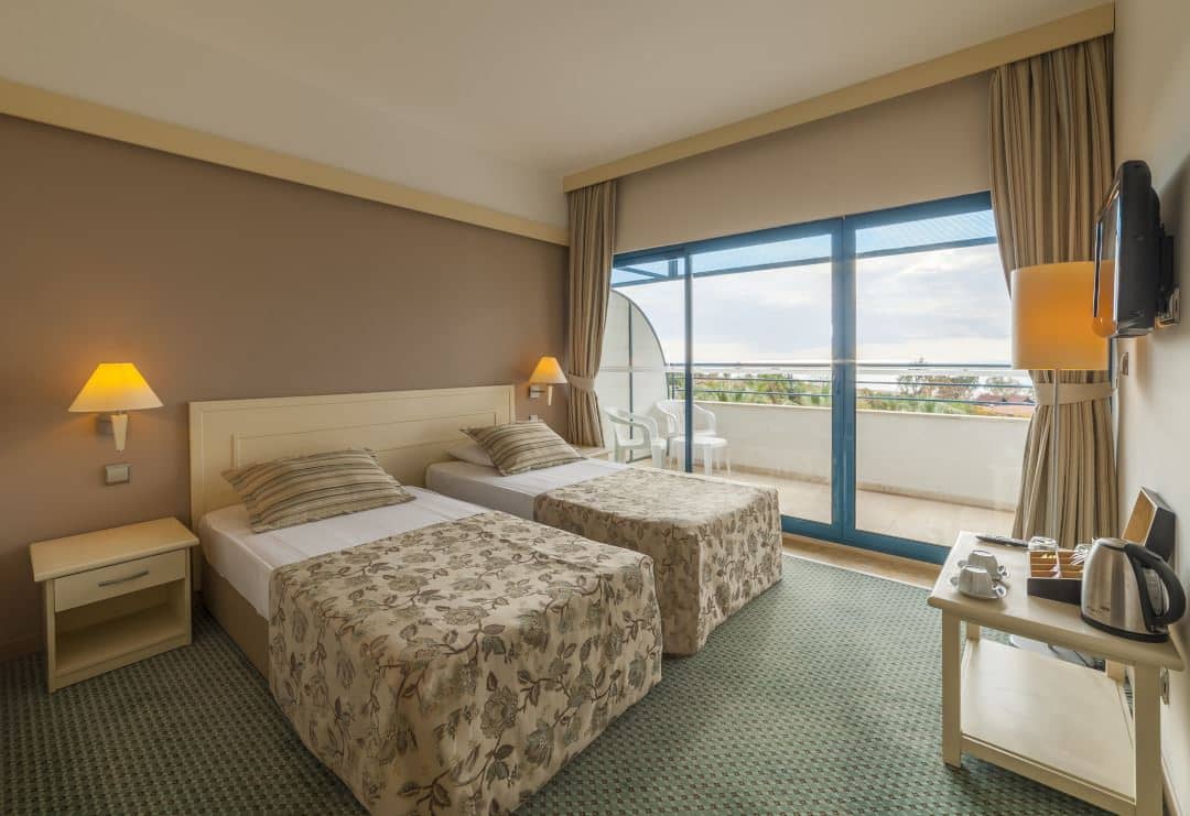 rooms-main-building-sea-view