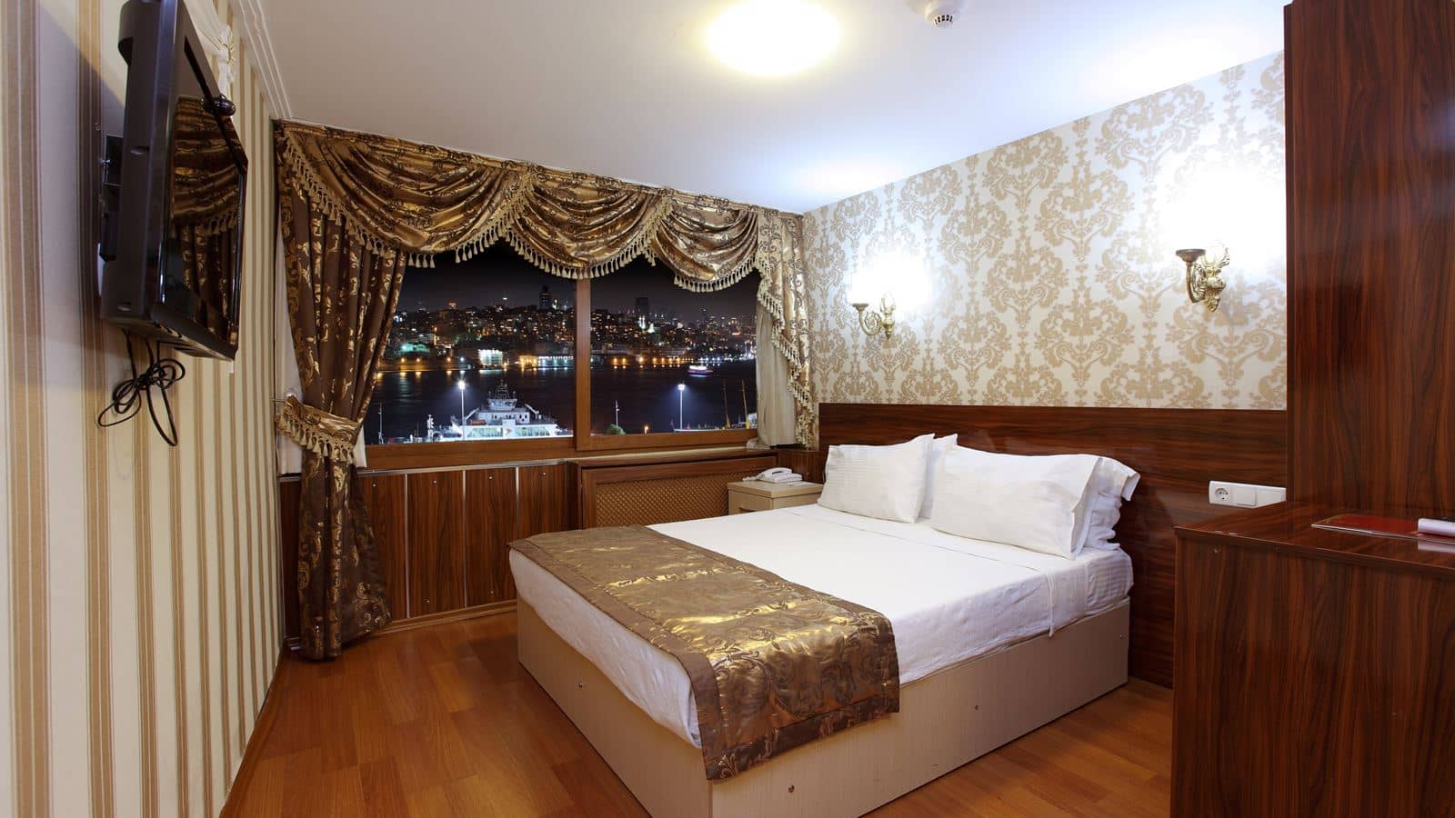 rooms-seaview-room