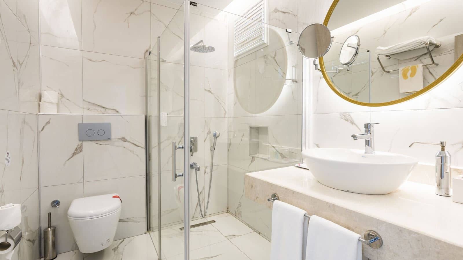 rooms-club-dublex-family-room