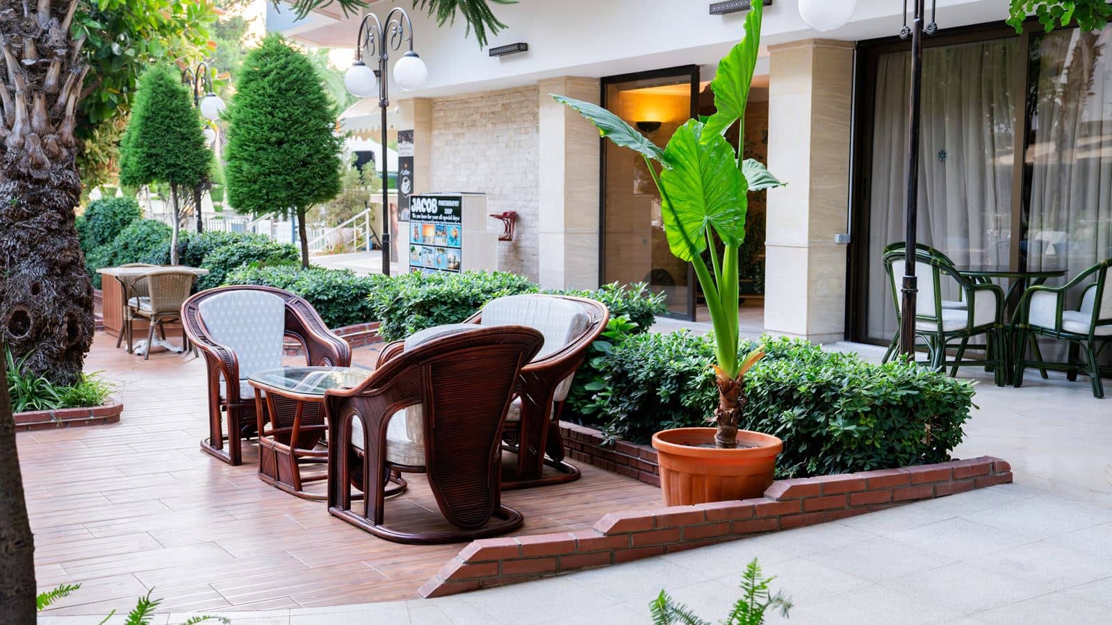 bars-atrium-bar
