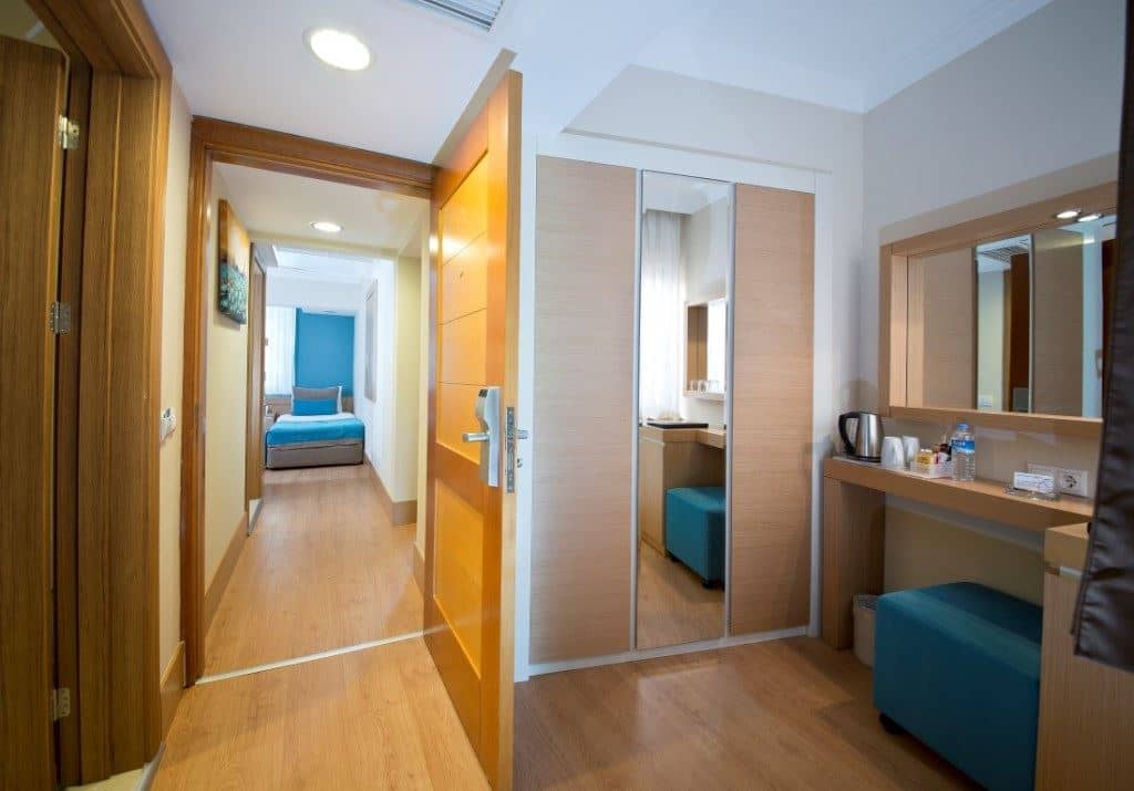 rooms-family-room