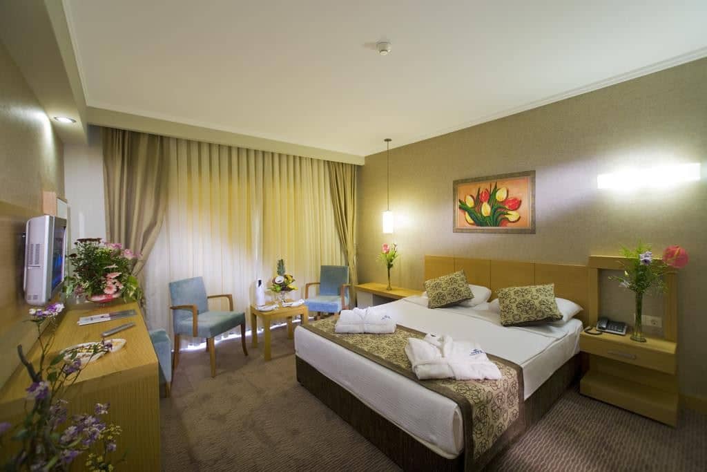 rooms-family-room