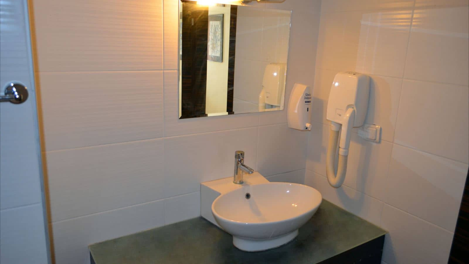 rooms-comfort-room