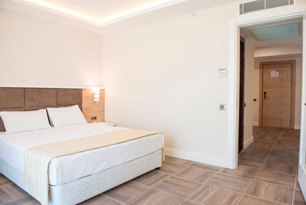 rooms-family-room