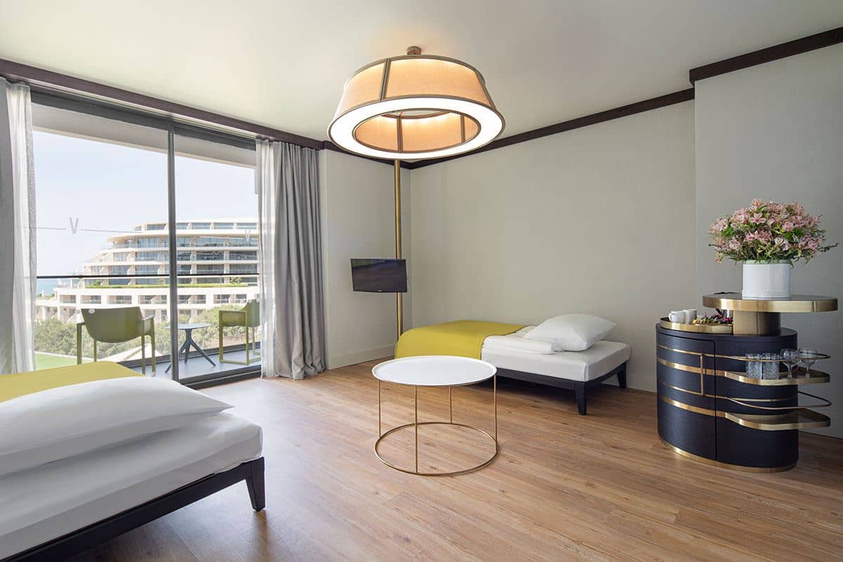 rooms-main-building-family-side-sea