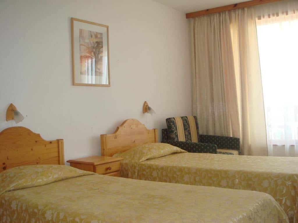 rooms-standard-room