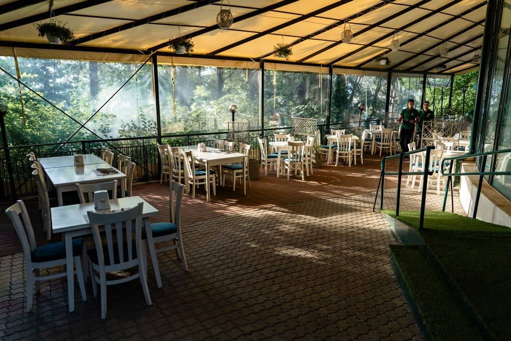 restaurants-restaurants