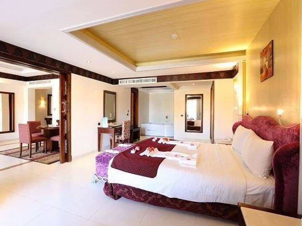 rooms-royal-suite