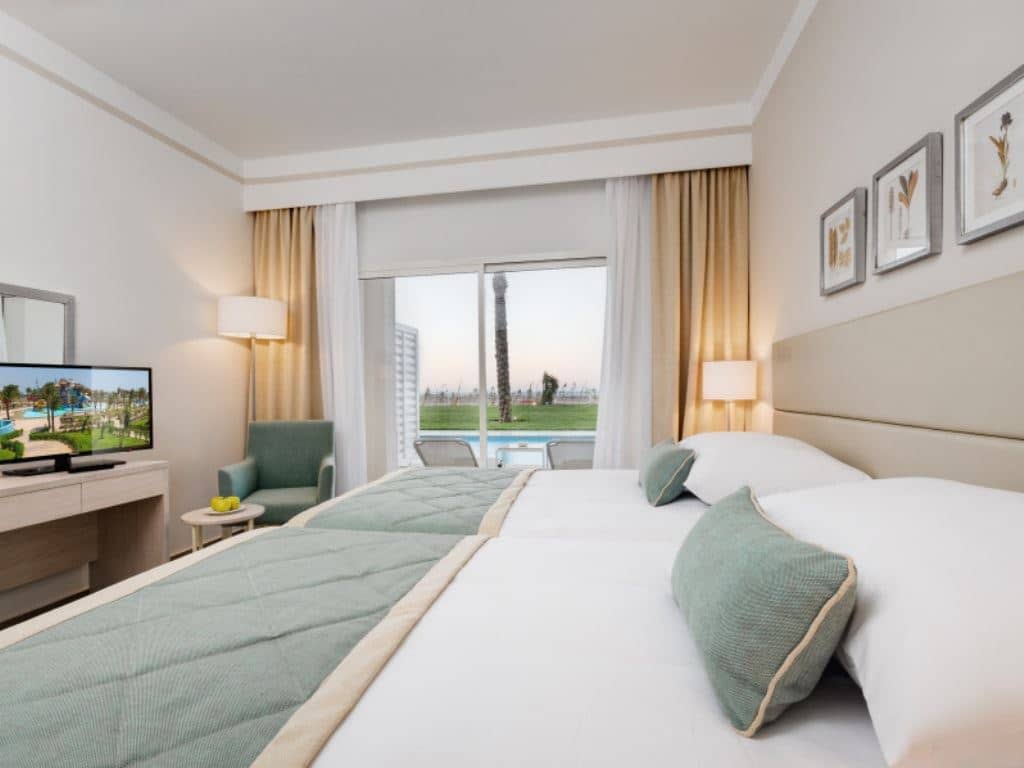 rooms-family-room
