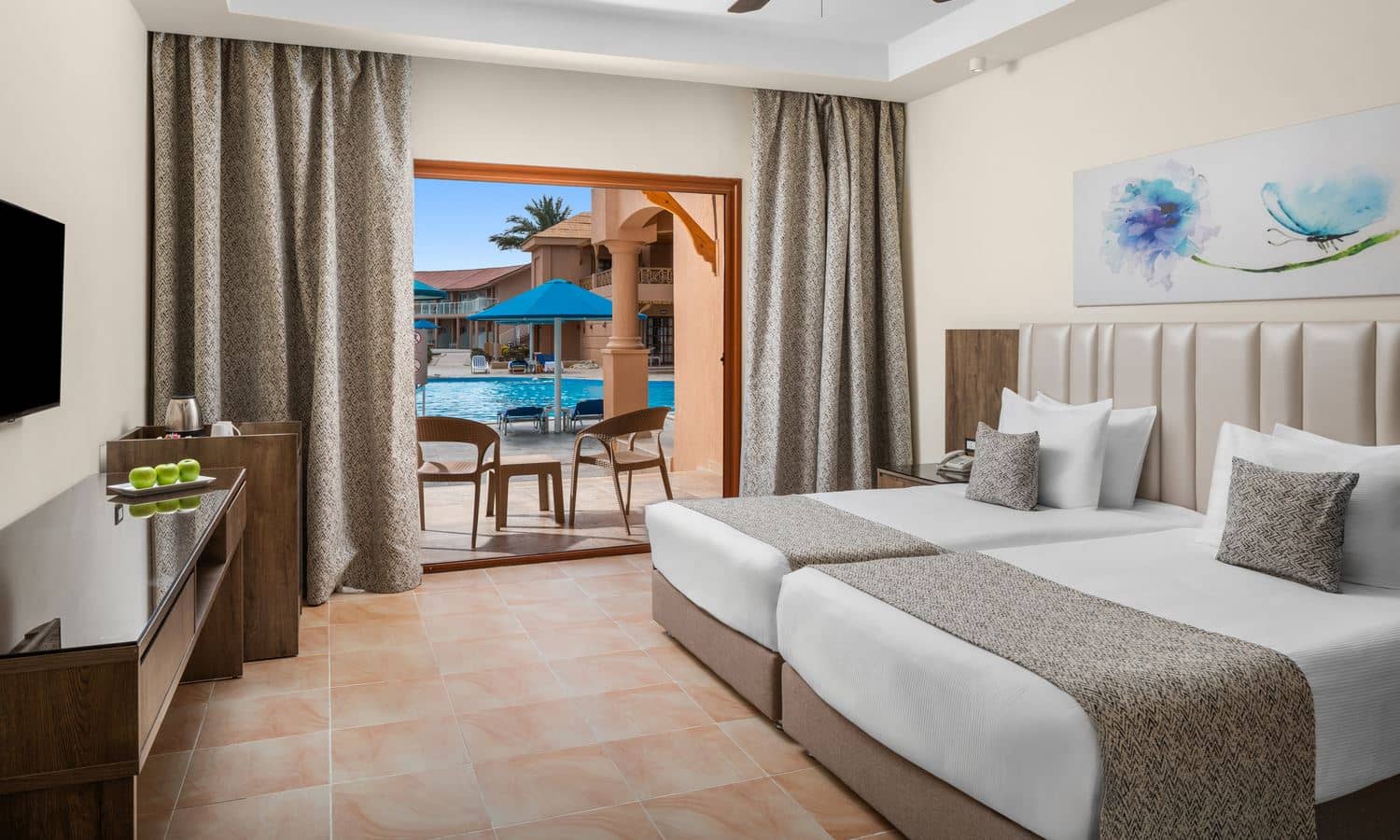 rooms-standard-room-garden-or-pool-view