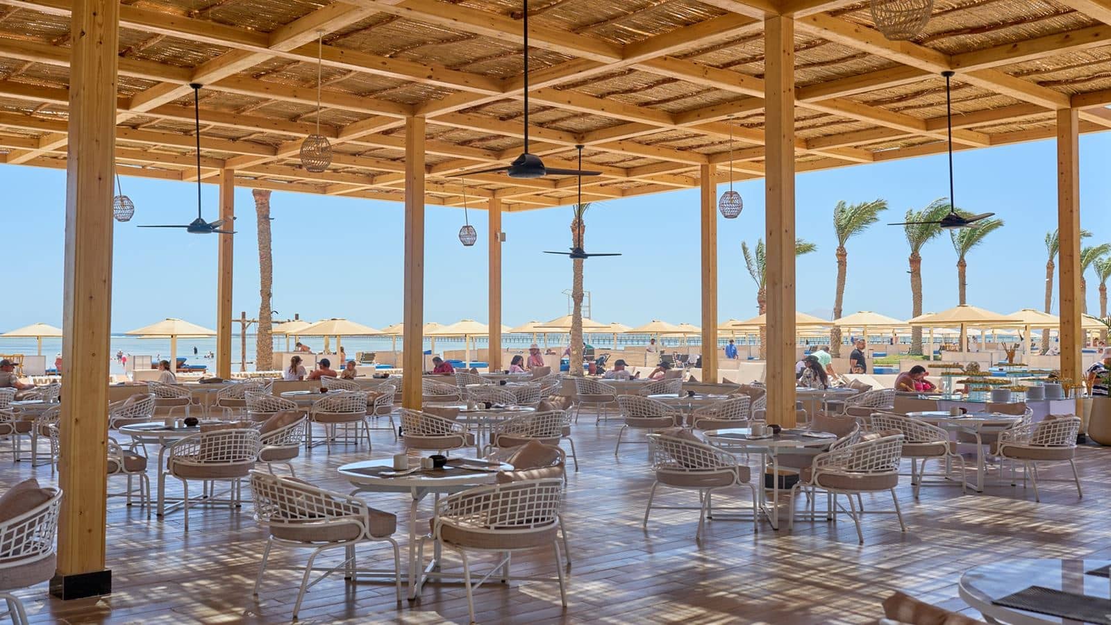 restaurants-beach-restaurant-club-mac