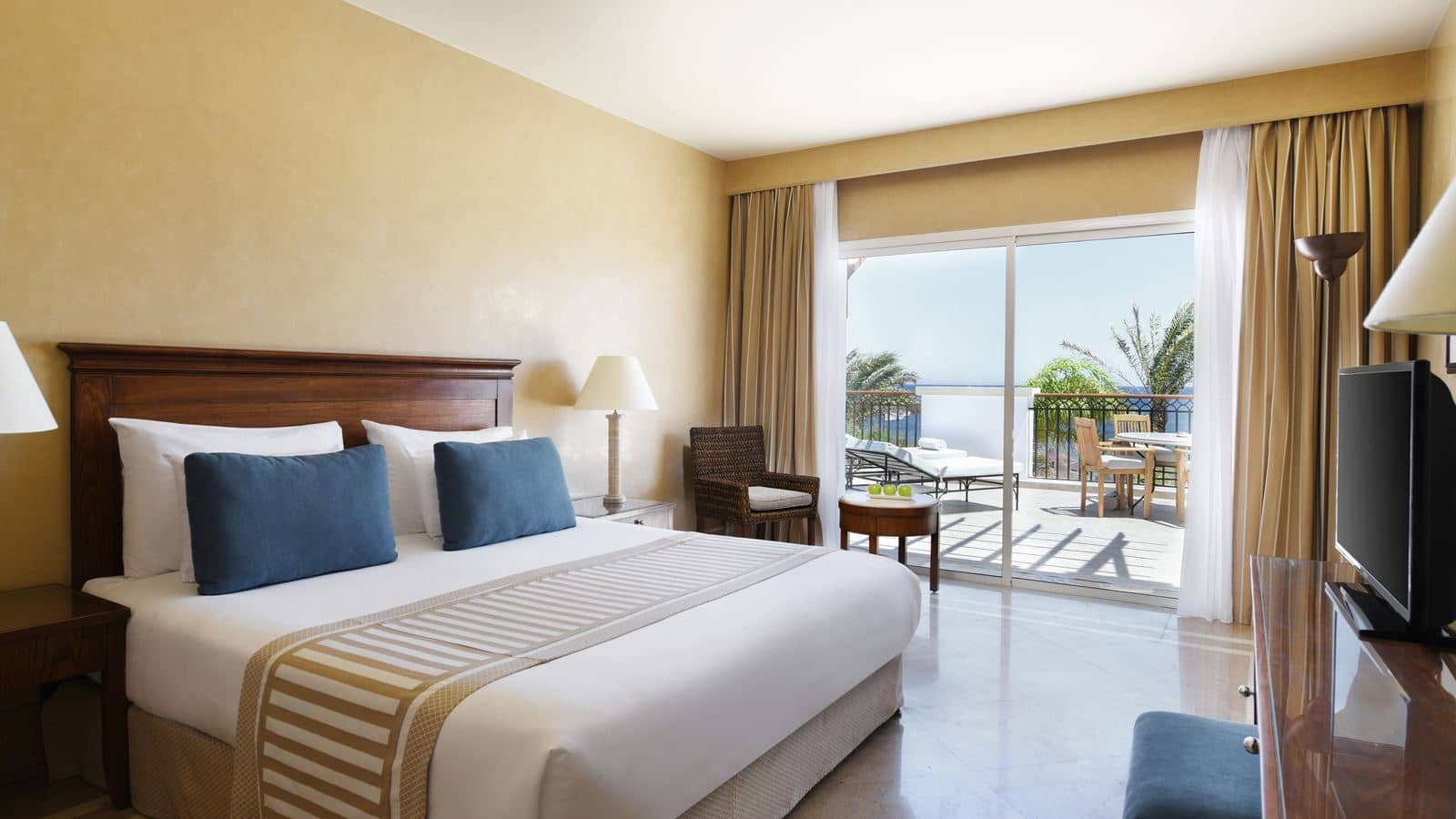 rooms-royal-suite