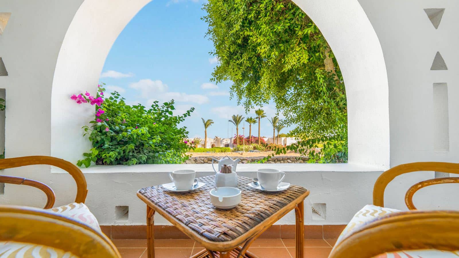 rooms-domina-sultan-beach--pool