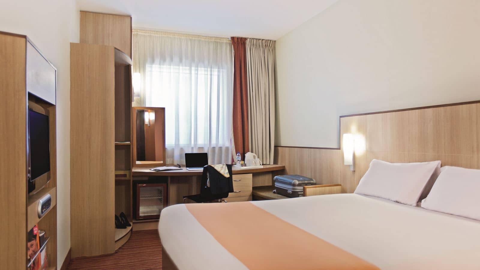 rooms-standard-room