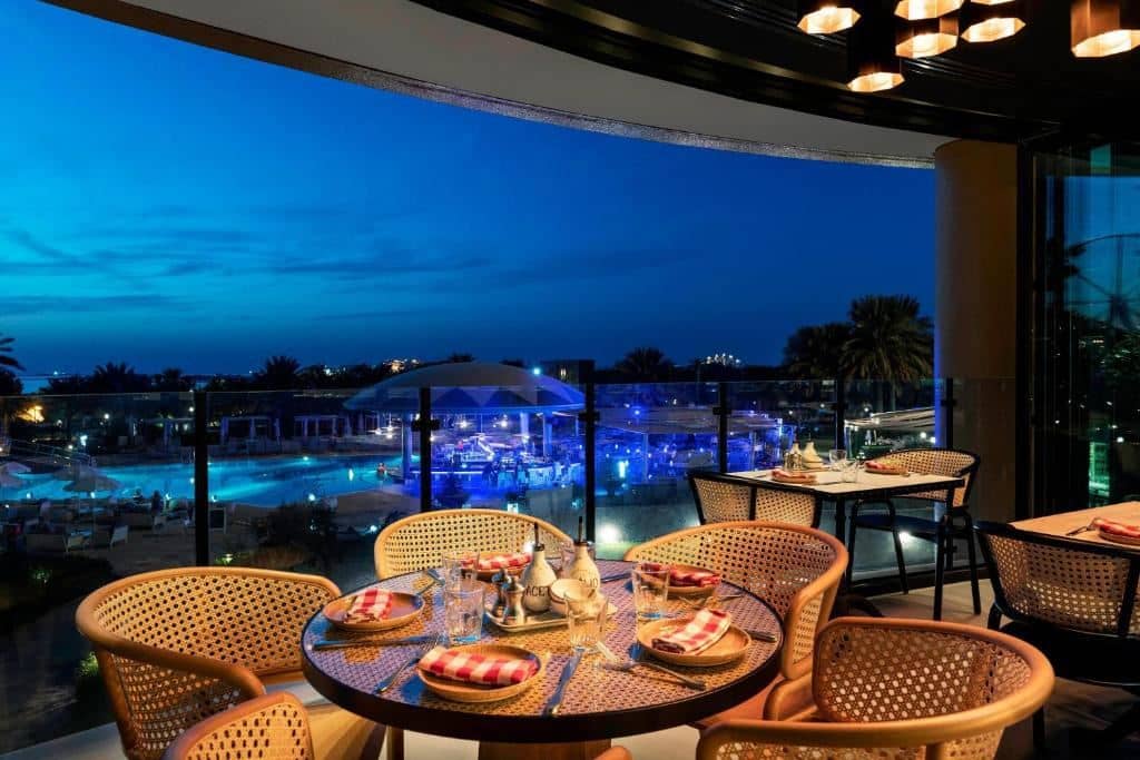 restaurants-restaurants