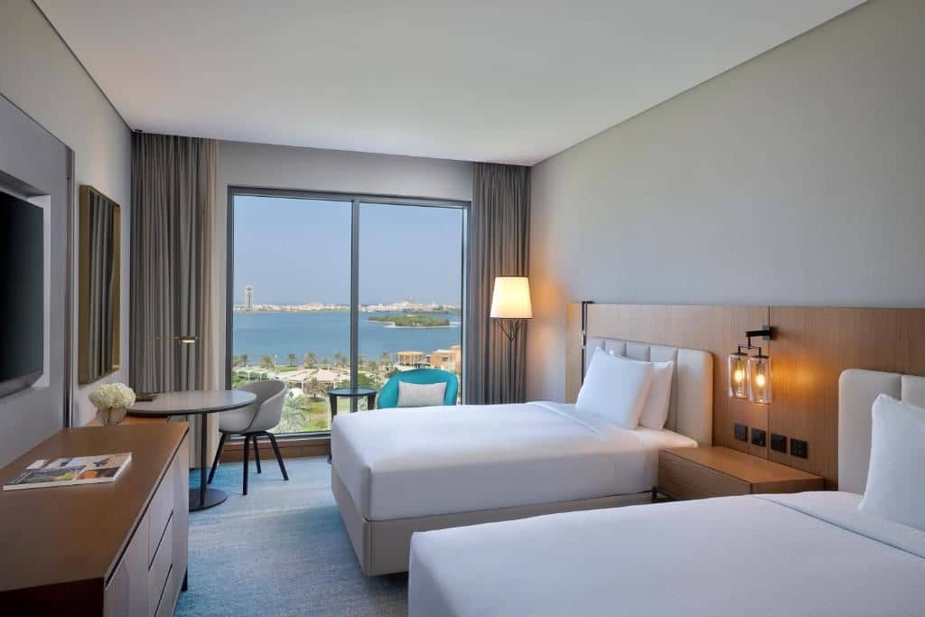 rooms-family-connecting-two-bedroom-apartment-kingtwin