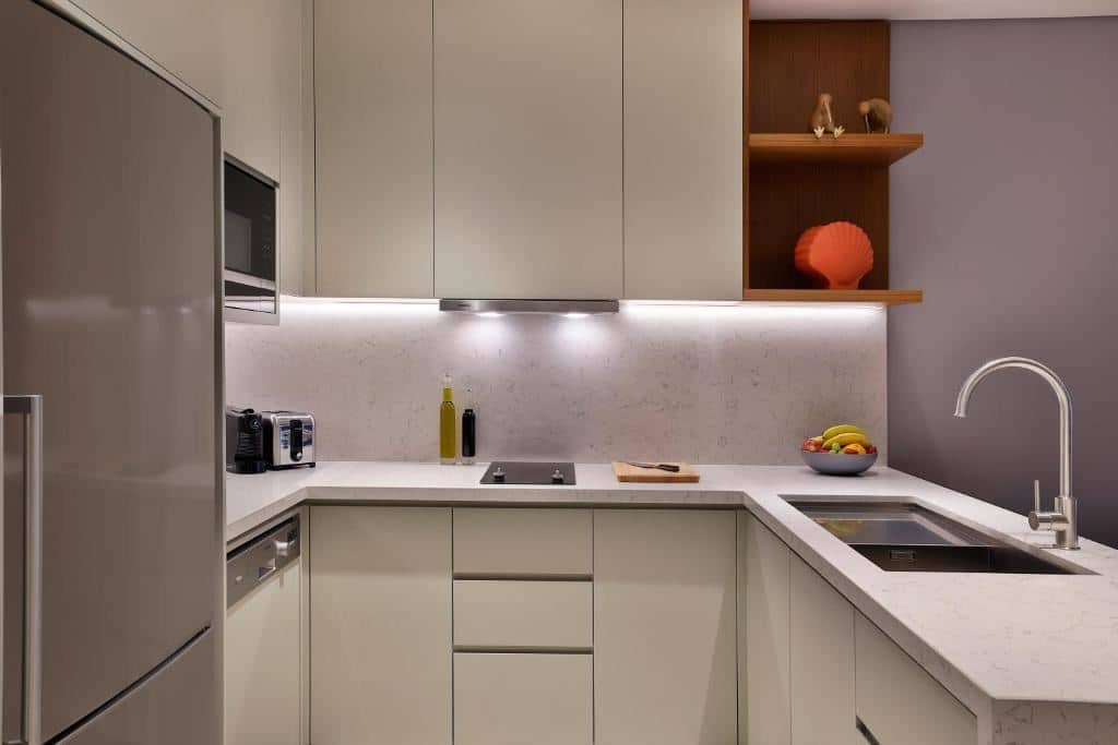 rooms-family-connecting-two-bedroom-apartment-kingtwin