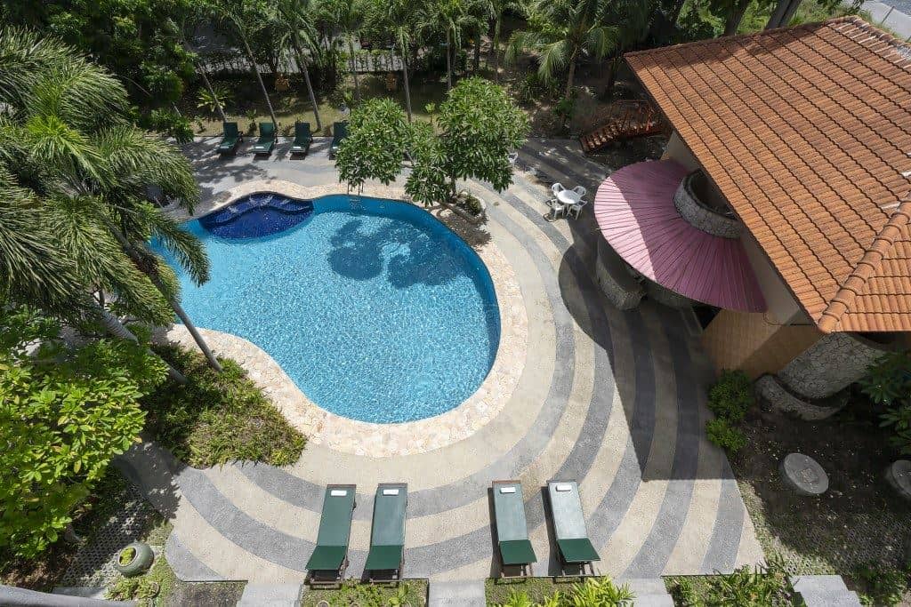 pools-outdoor-pool