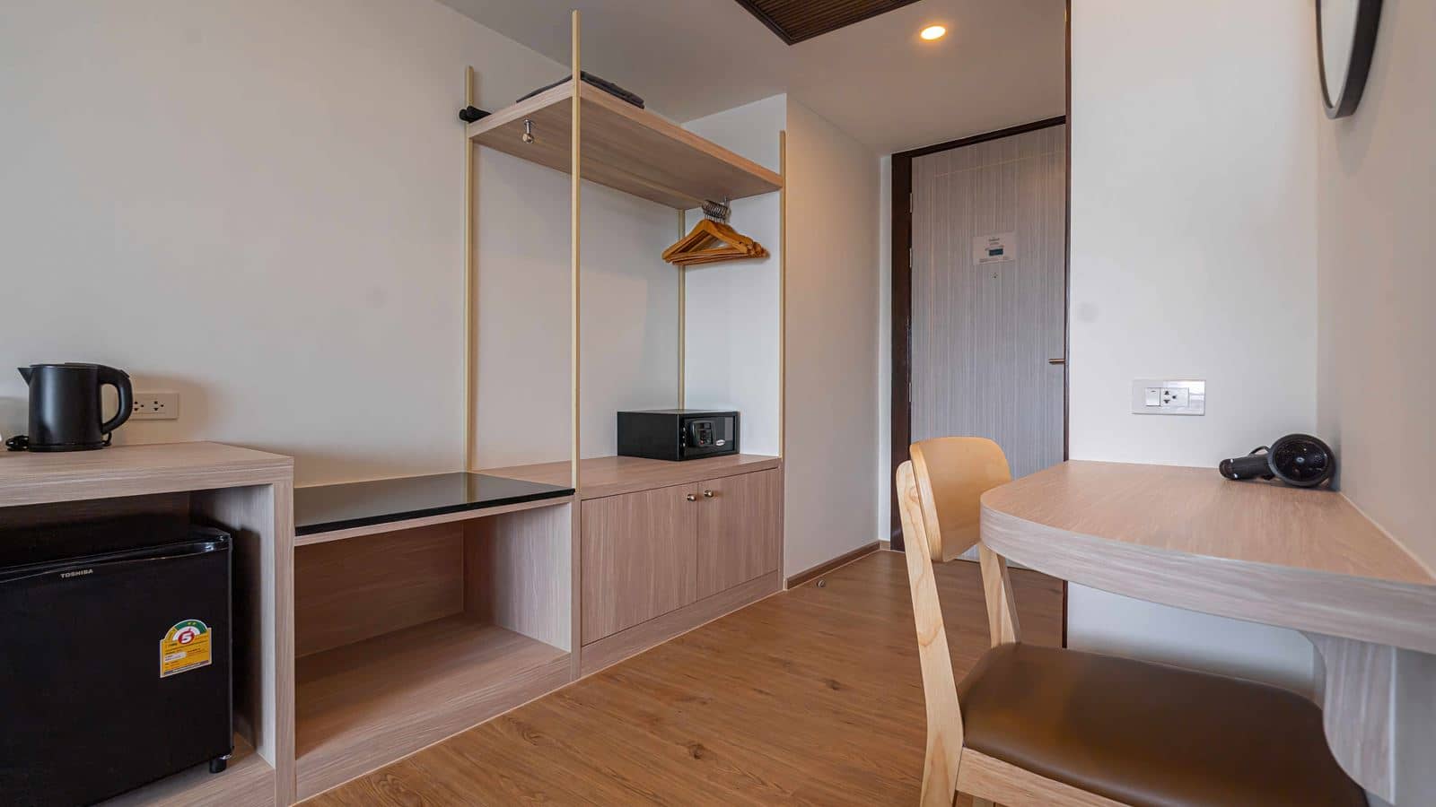 rooms-standard-room