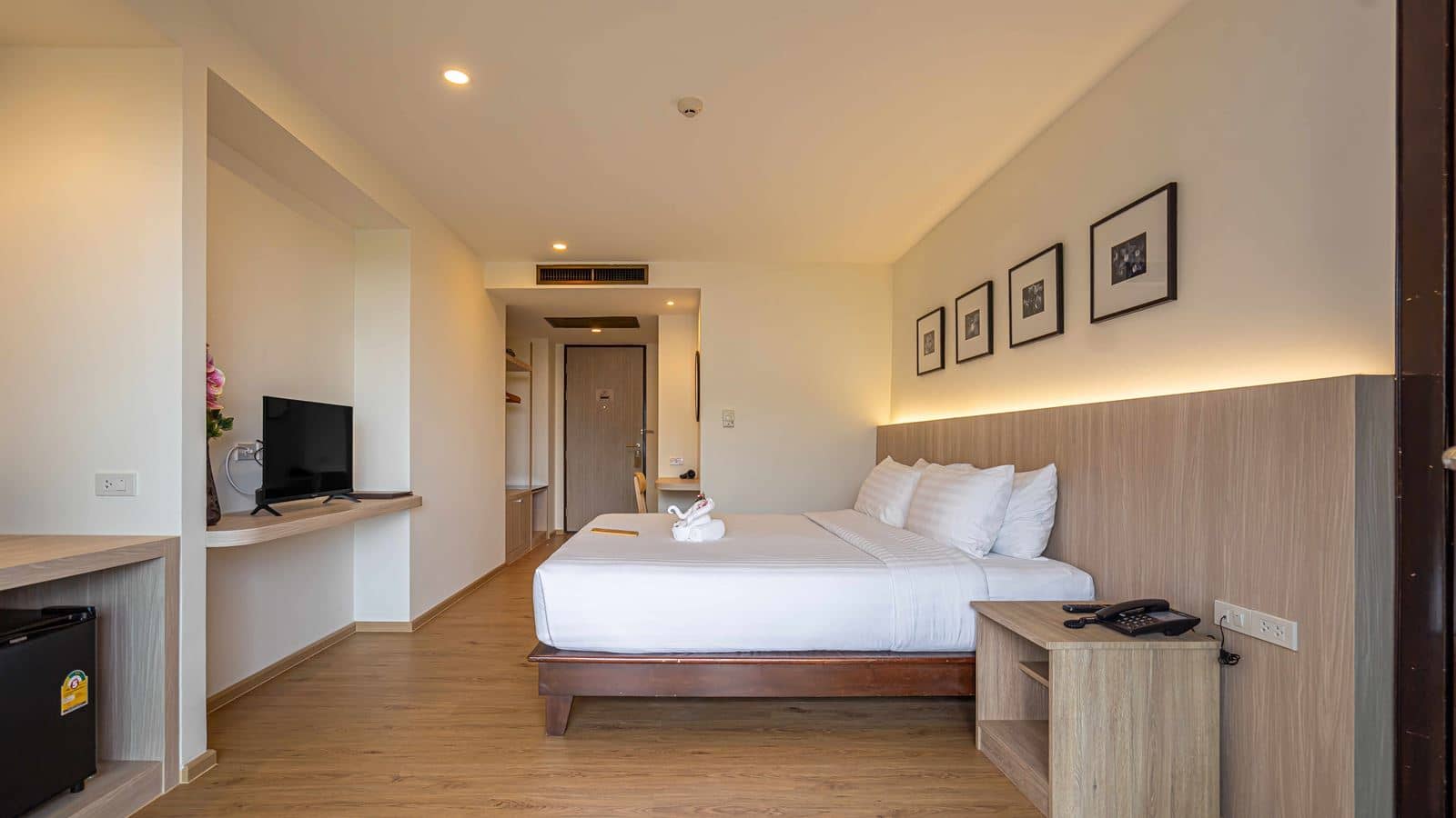 rooms-superior-room