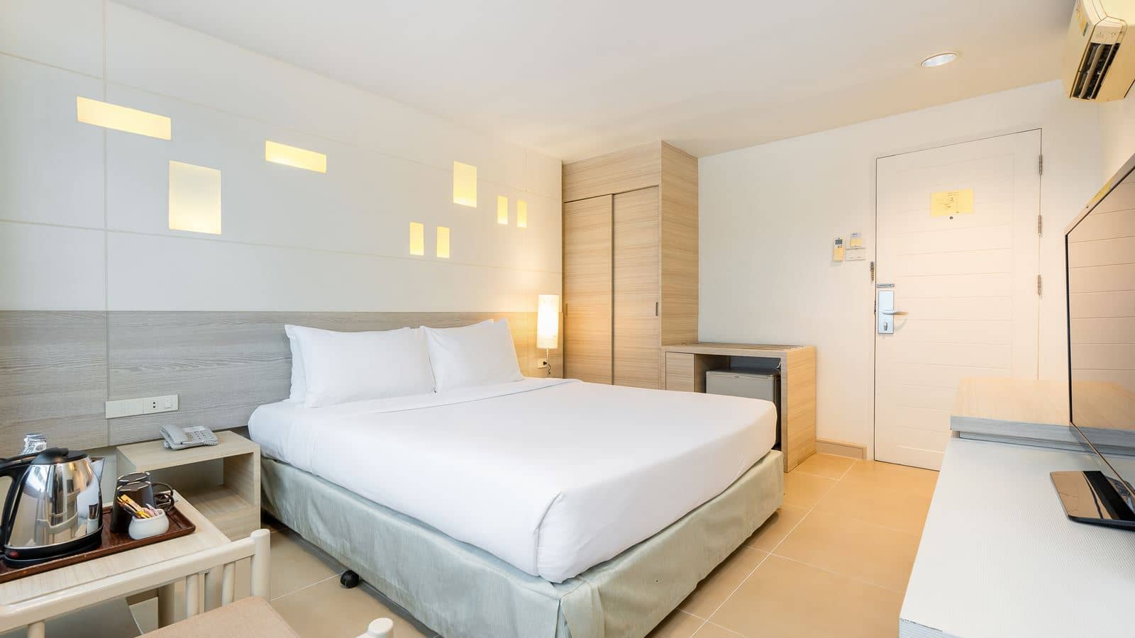 rooms-standard--located-at-tower-wing
