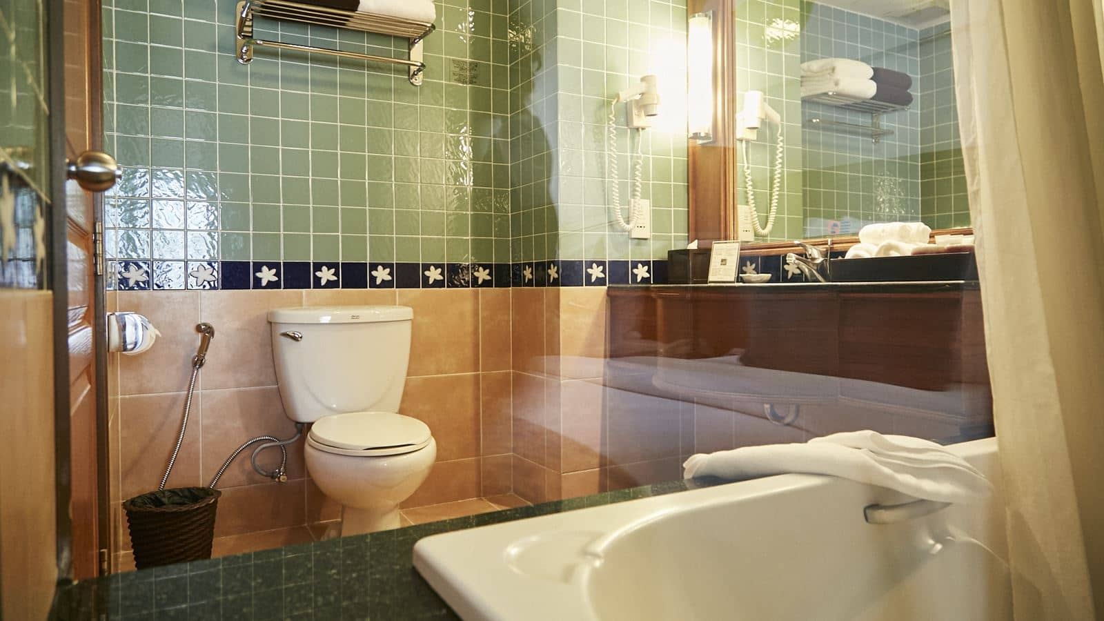 rooms-deluxe-room
