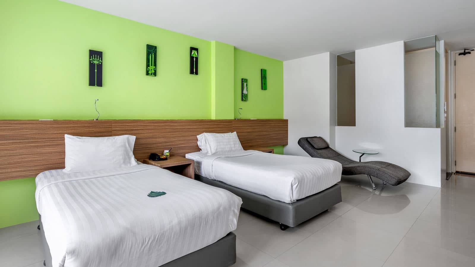 rooms-view-pent-balcony