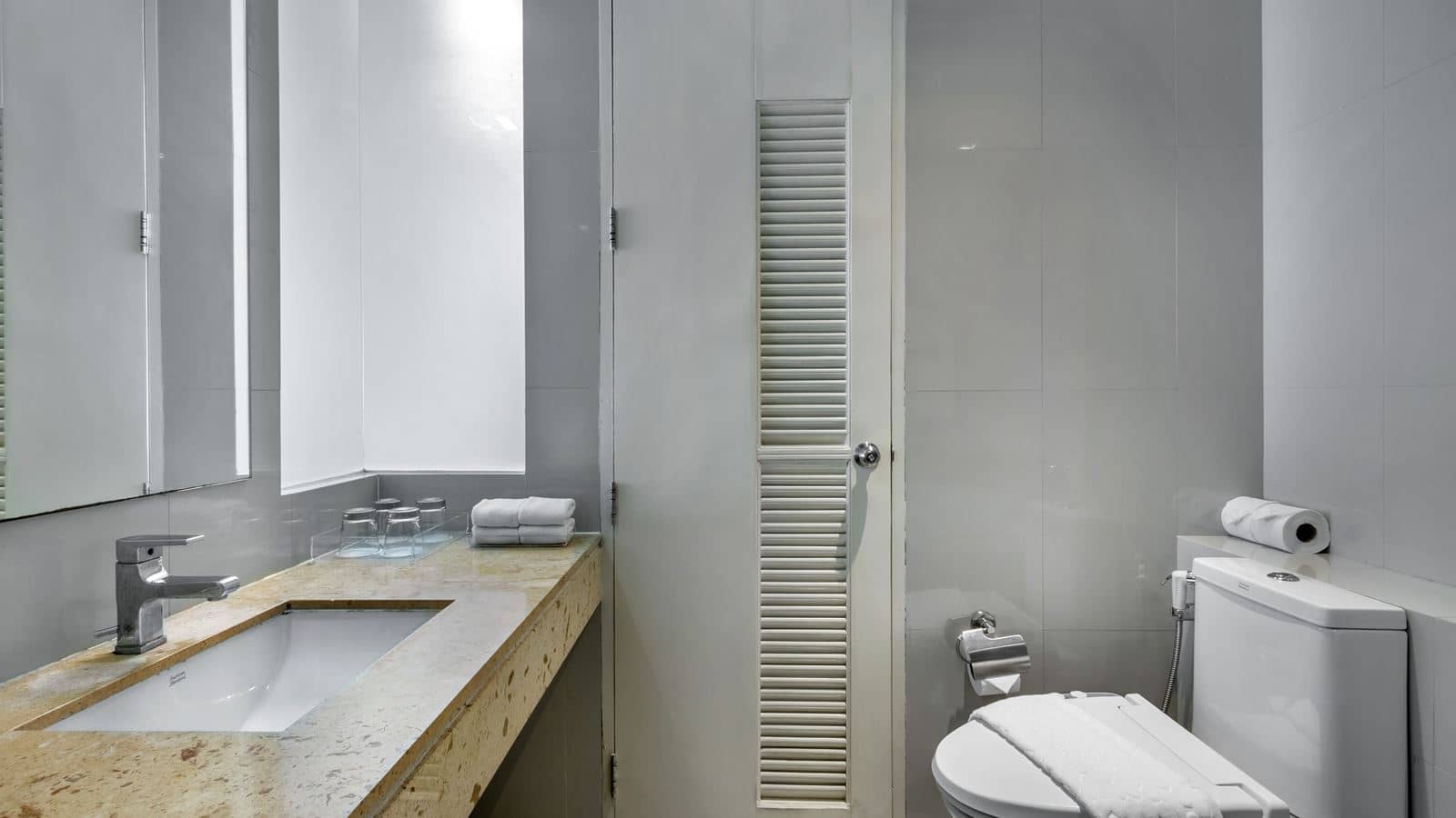 rooms-view-pent-quad-bed