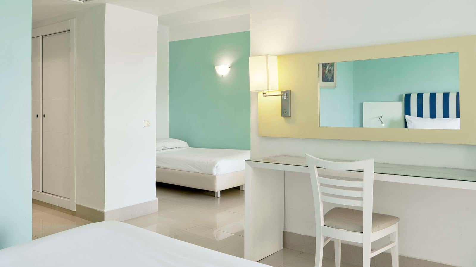 rooms-room-family