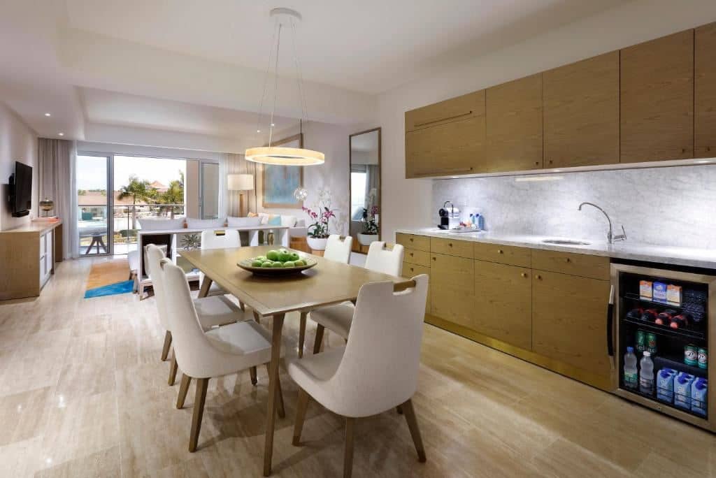 rooms-family-concierge-master-suite