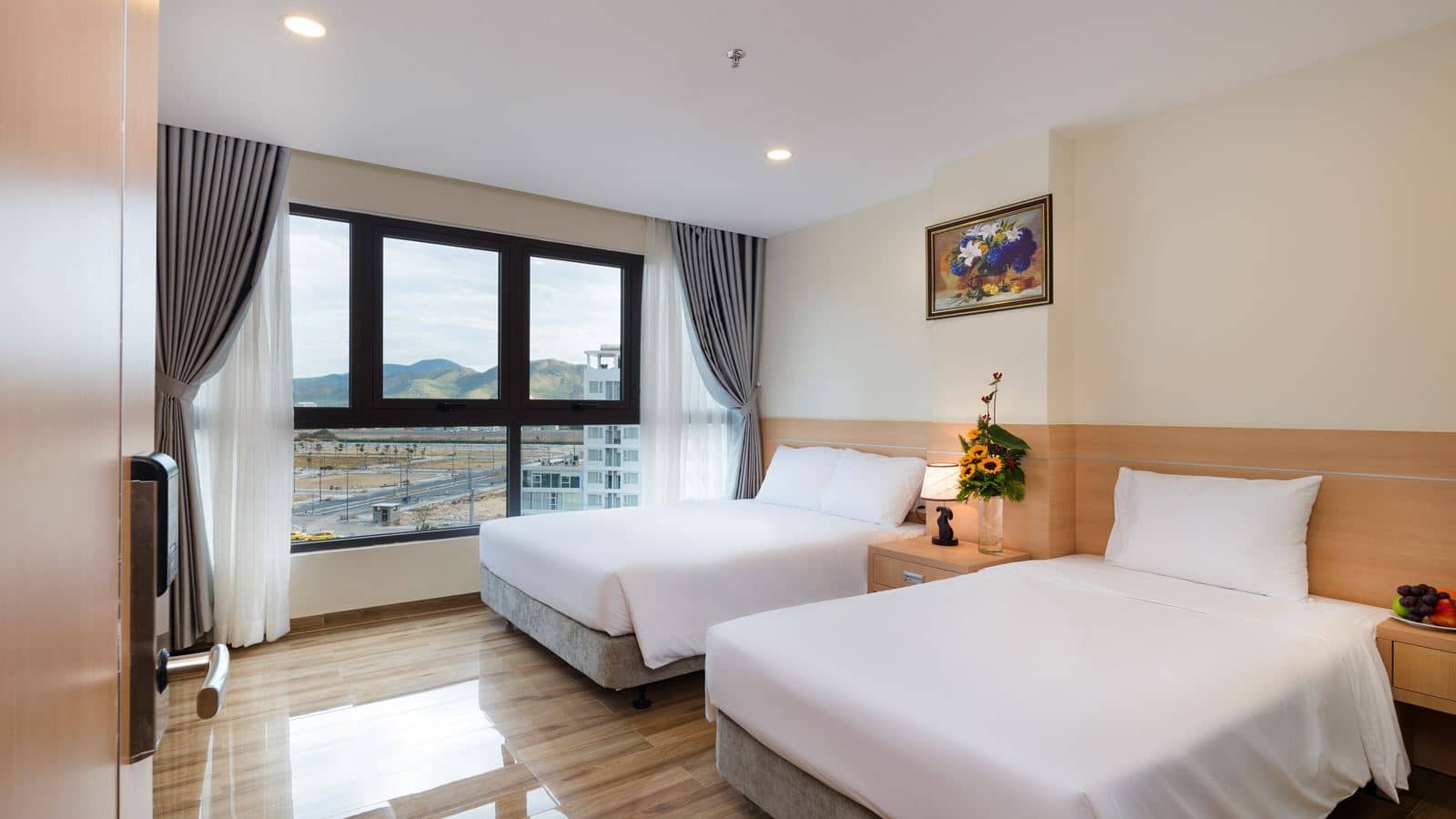 rooms-deluxe-mountain-view