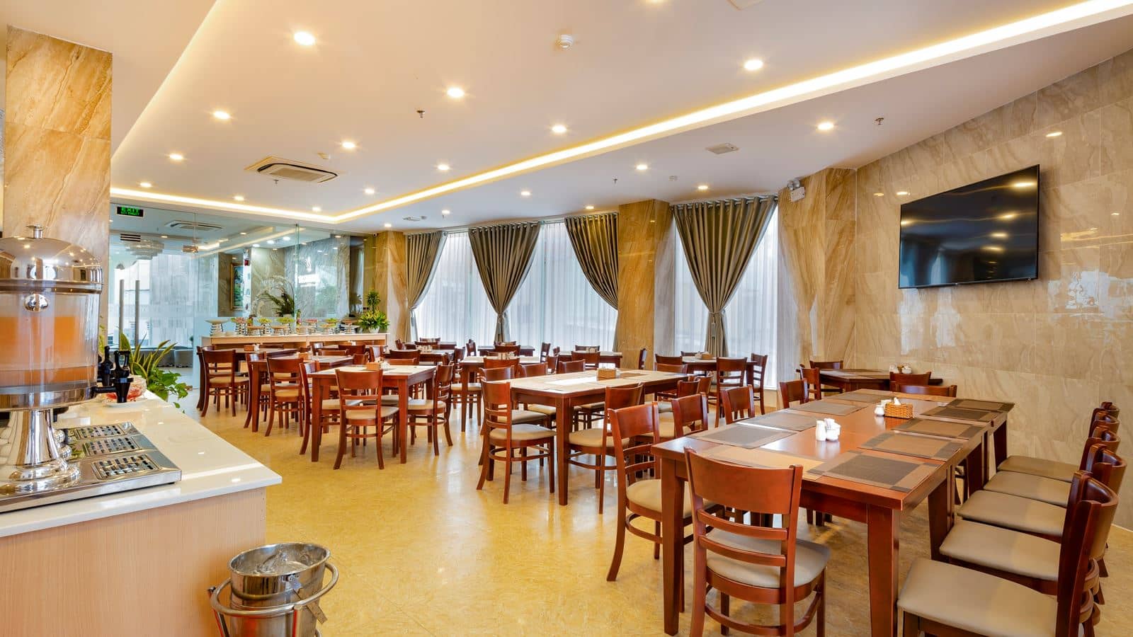 restaurants-lobby