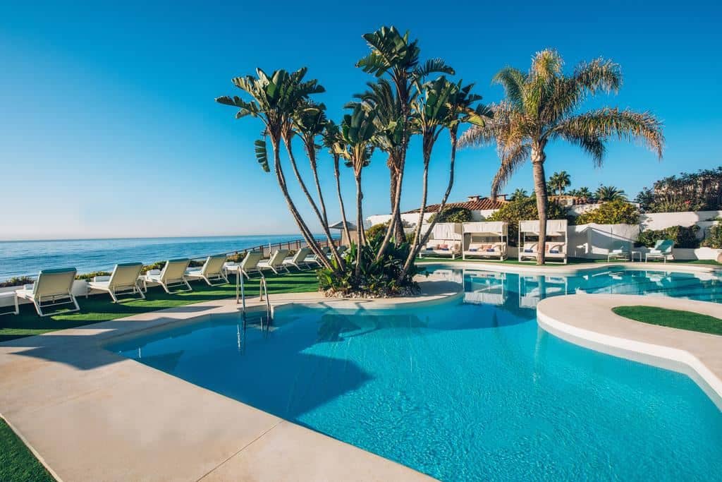 pools-outdoor-pool