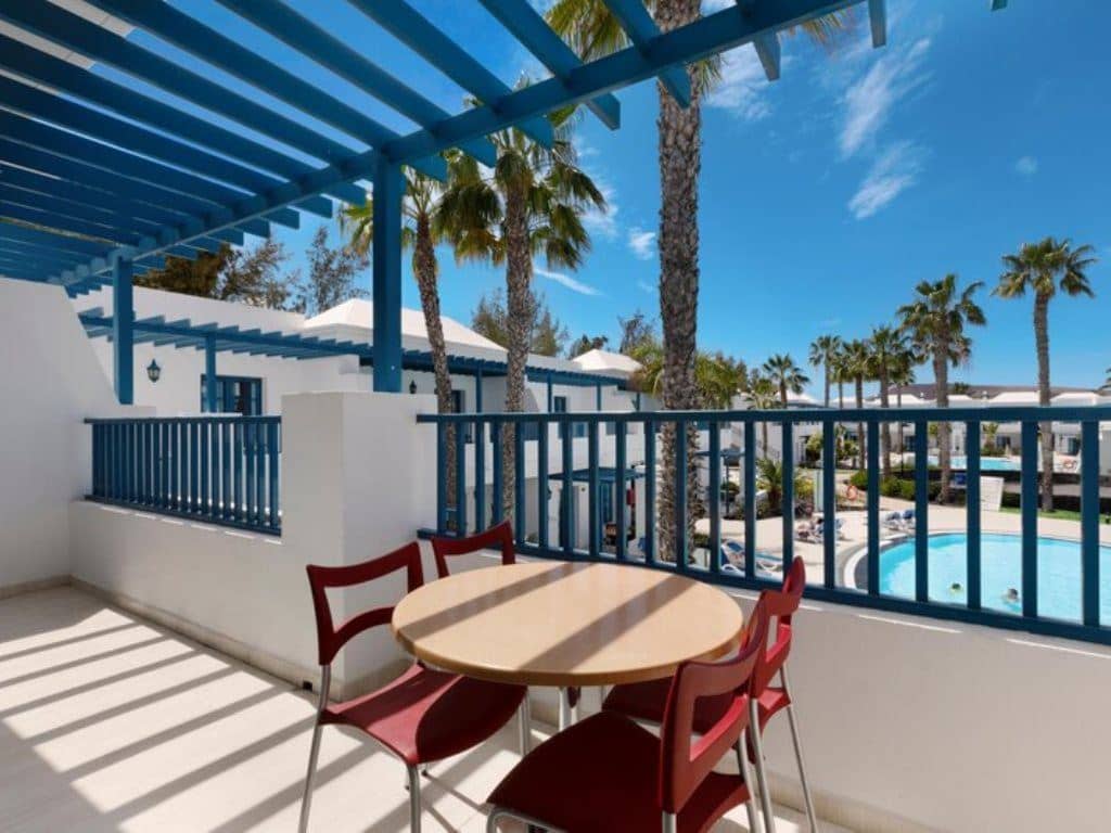 rooms-a1cmpool-apartment-premium-pool-view-family--2-units-connected