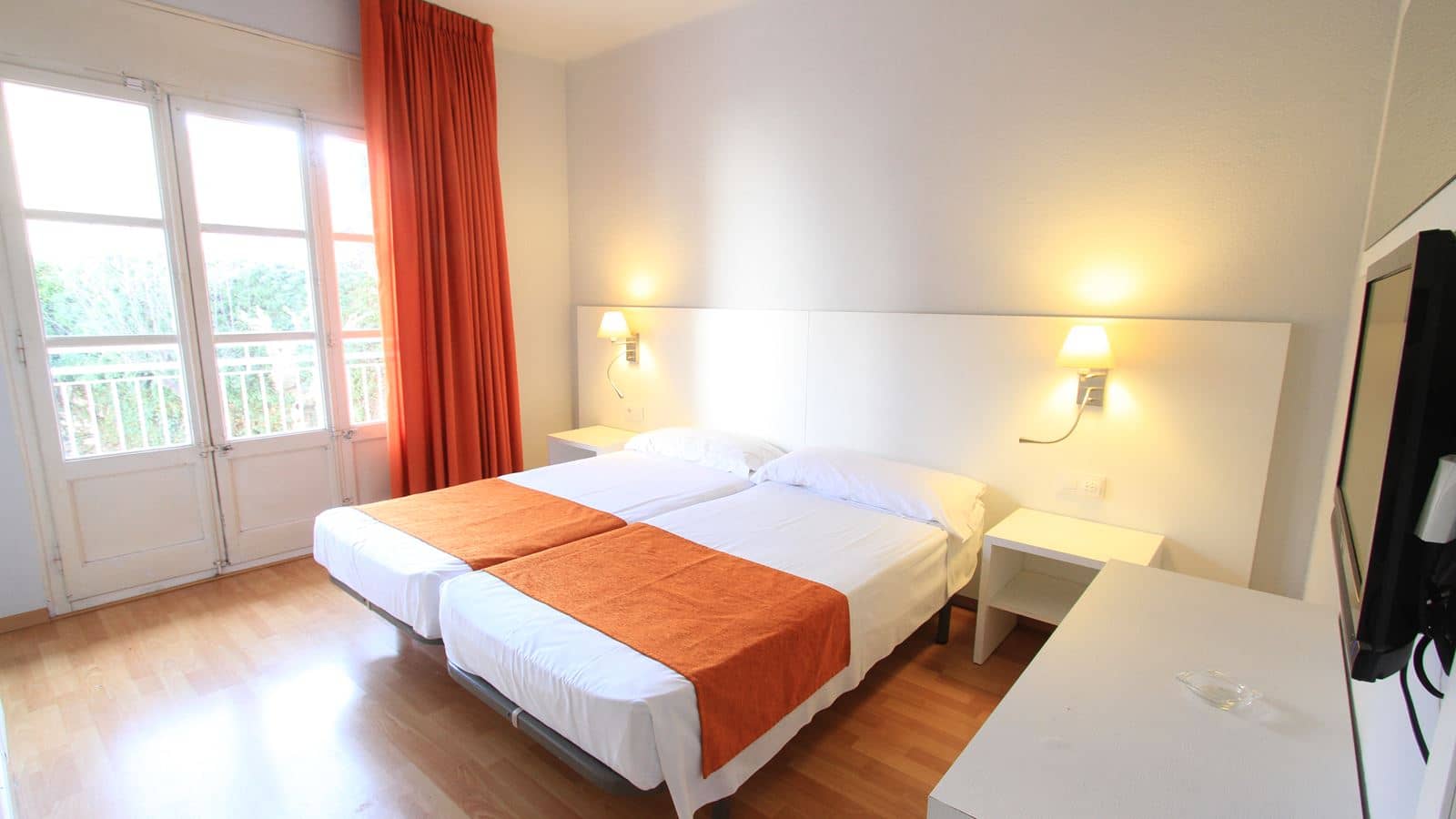 rooms-standard-room