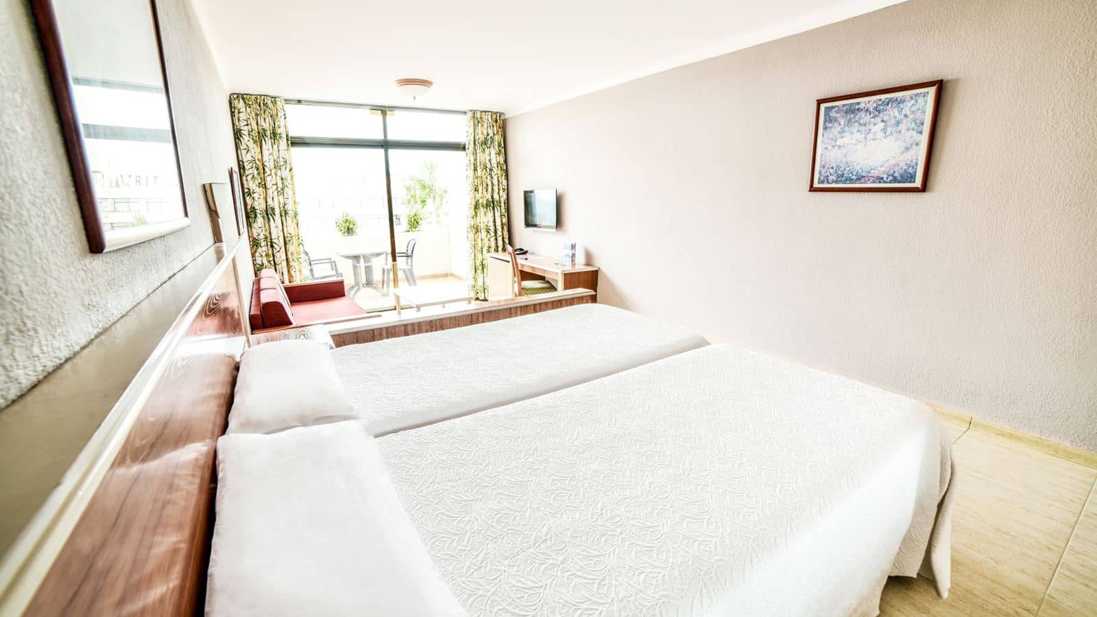 rooms-twin-room-sea-view-with-balcony-or-terrace
