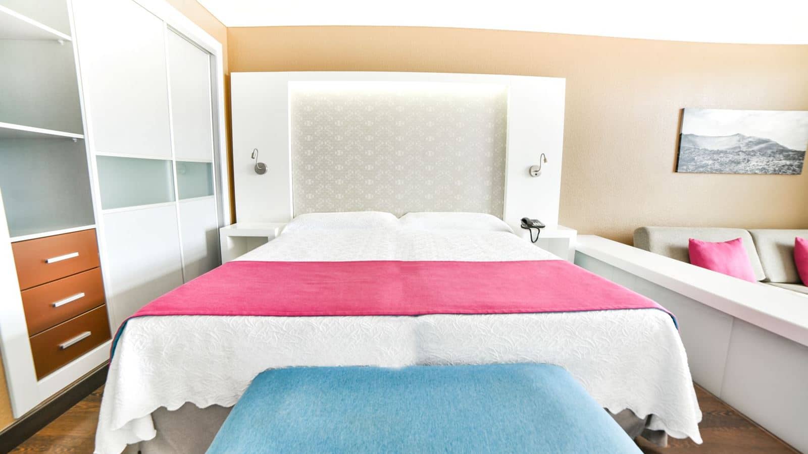 rooms-superior-sea-view-room-renovated-with-balcony-or-terrace